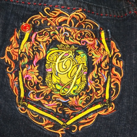 Rare Vintage COOGI Embroidered Denim 15 Inch Inseam Bermuda Style Shorts - Picture 9 of 16